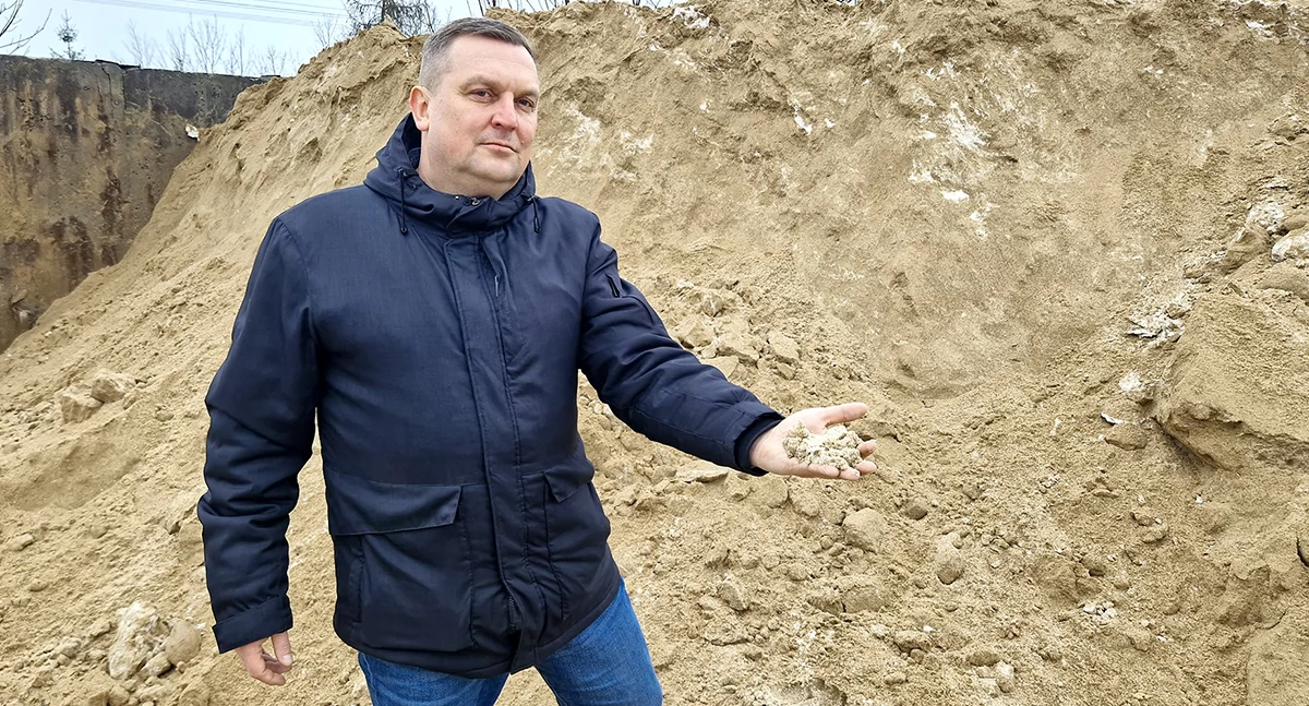 Dlaczego lód nie znikał z dróg? Kulisy walki drogowców ze „szklaną” jezdnią