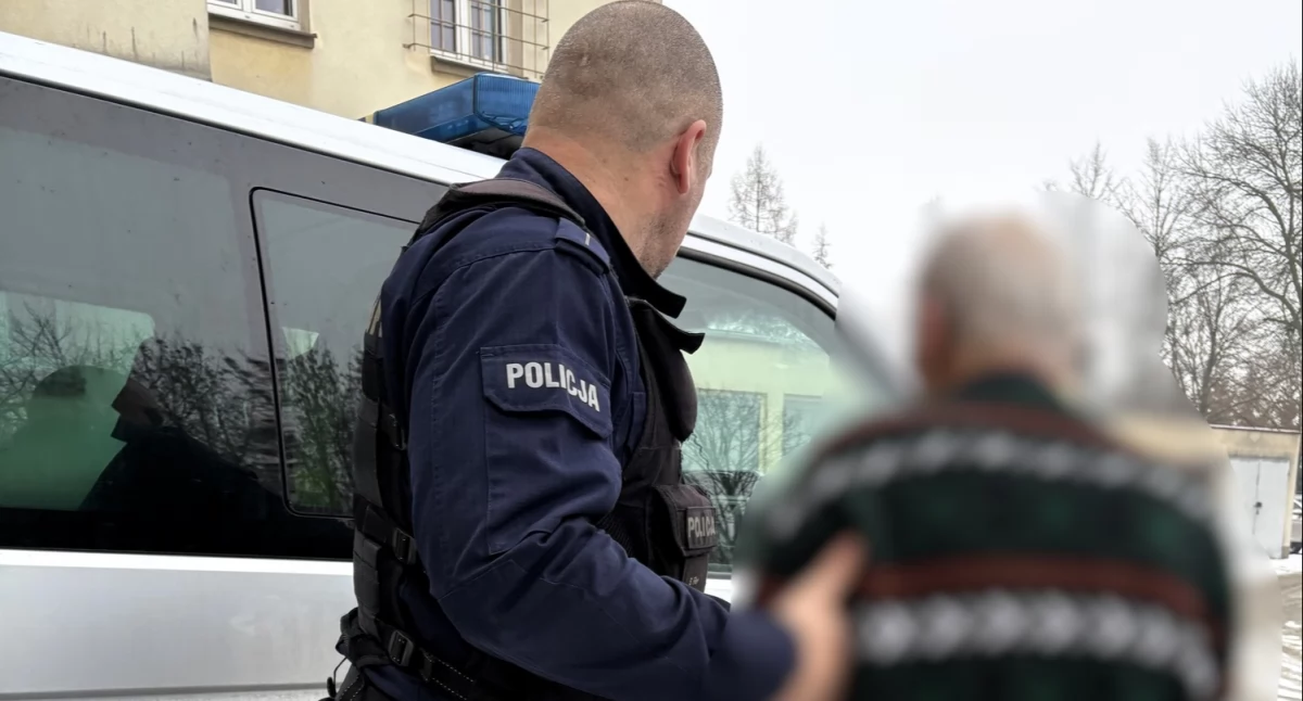 Boso w środku zimy szedł przez Złotów