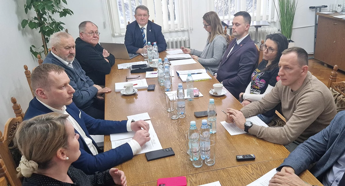 Szkoła po tragedii. Jeden psycholog na tysiąc dusz, a „przypadków od groma”