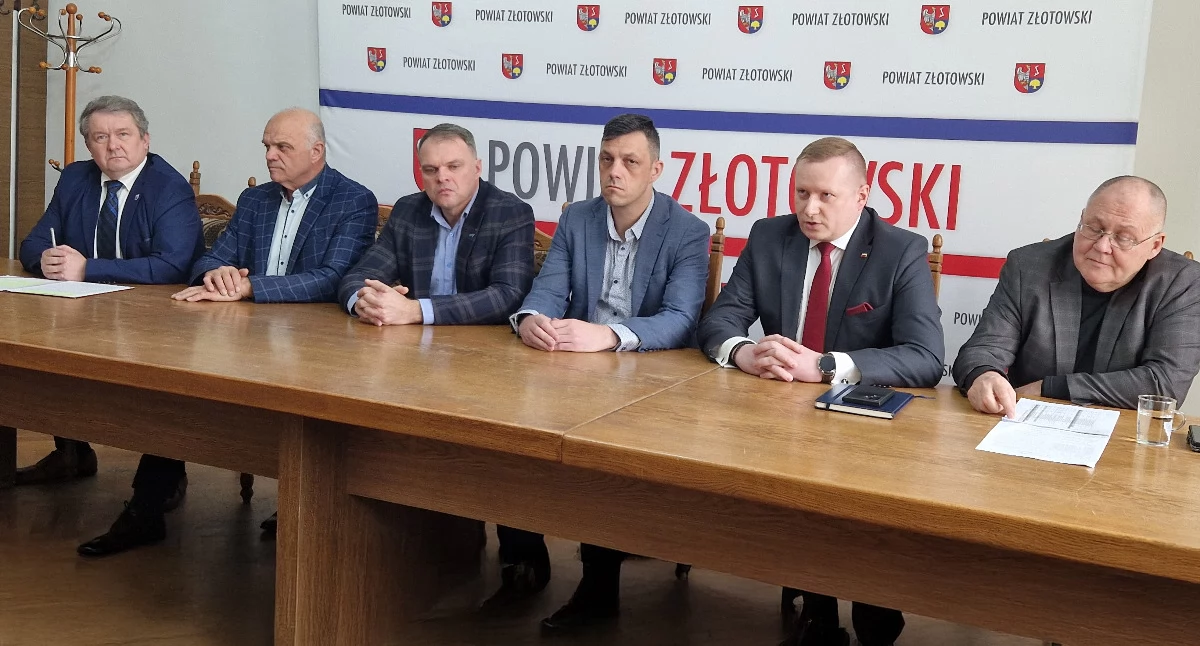 [WIDEO] Wojna w radzie powiatu. Starosta Wruk uderza w Michała Falbę, radni ostro ripostują