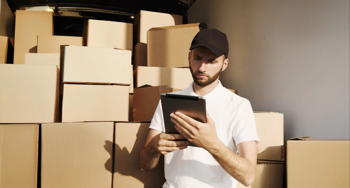 Logistyczna rewolucja w regionie. Jak lokalne firmy radzą sobie z chaosem w dostawach?