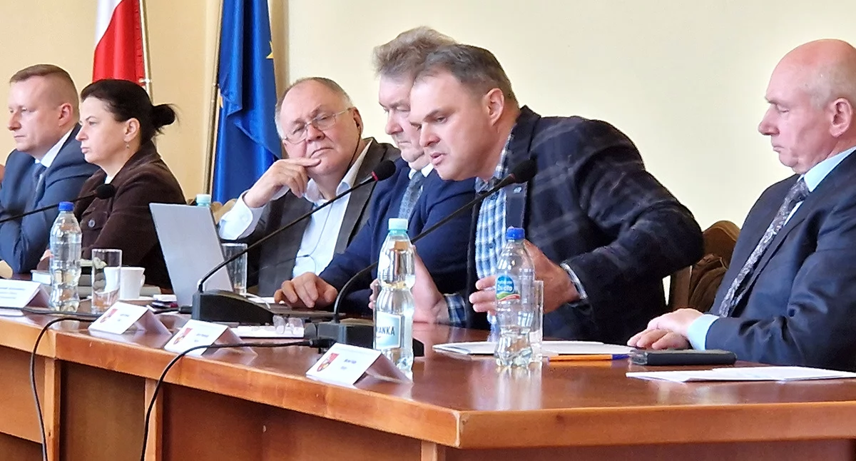 Prywatyzacja szpitala? Władze zaprzeczają, opozycja pokazuje liczby