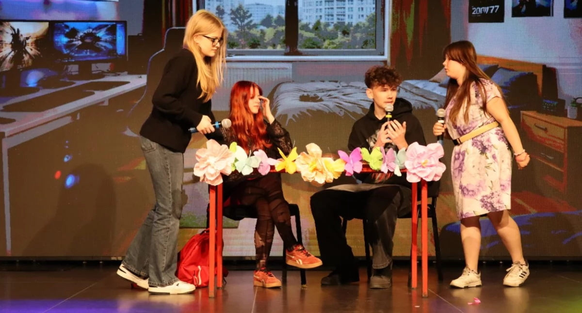 Młodzi przeciw uzależnieniom. Teatralny manifest w Okonku