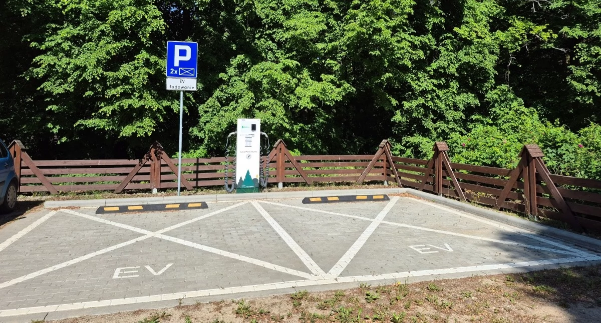 Nadleśnictwo Lipka uruchomiło stację ładowania samochodów elektrycznych