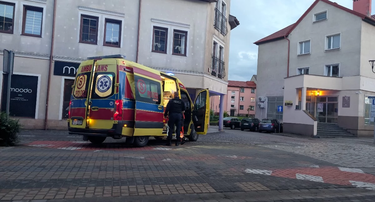 [WIDEO] Potrącenie kobiety na ul. Wojska Polskiego w Złotowie. Na miejscu pracują służby