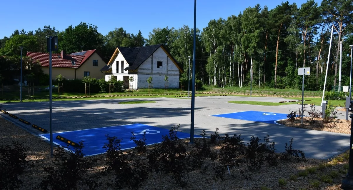 W Kujankach łatwiej o miejsce dla samochodu. Nowy parking już gotowy