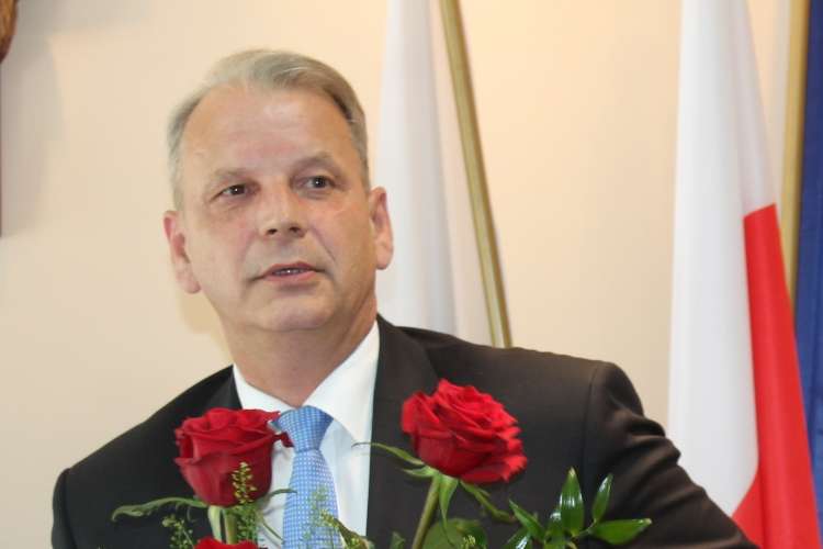 Burmistrz Łobżenicy zarobi mniej o 560 zł brutto