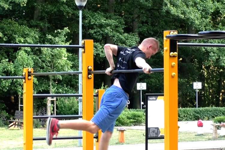 Pokazy na Street Workout w Lipce [WIDEO]
