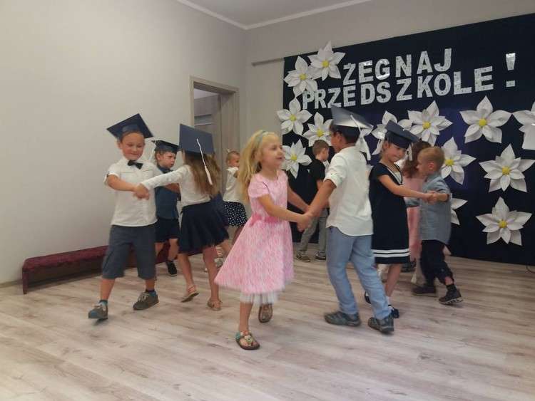 Starszaki z Publicznego Przedszkola w Skórce pożegnały się z przedszkolem