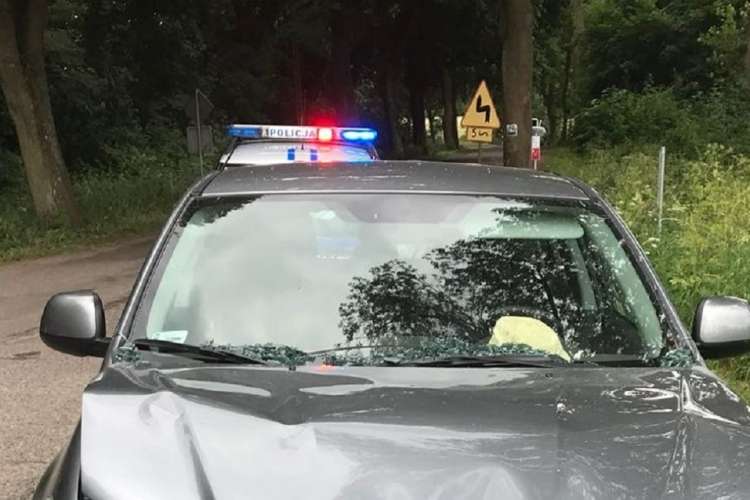 Ukradł paliwo, spowodował kolizję, był poszukiwany i poruszał się kradzionym samochodem