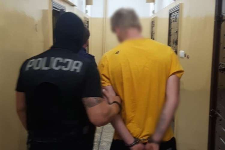 Kryminalni zatrzymali dwóch mężczyzn podejrzanych o rozbój