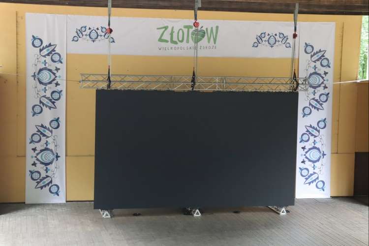 45 m2 telebim stanął w złotowskim amfiteatrze