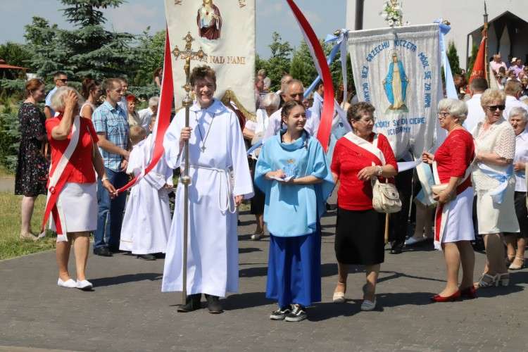 Procesja Bożego Ciała parafii pw. św. Piotra i Pawła w Złotowie