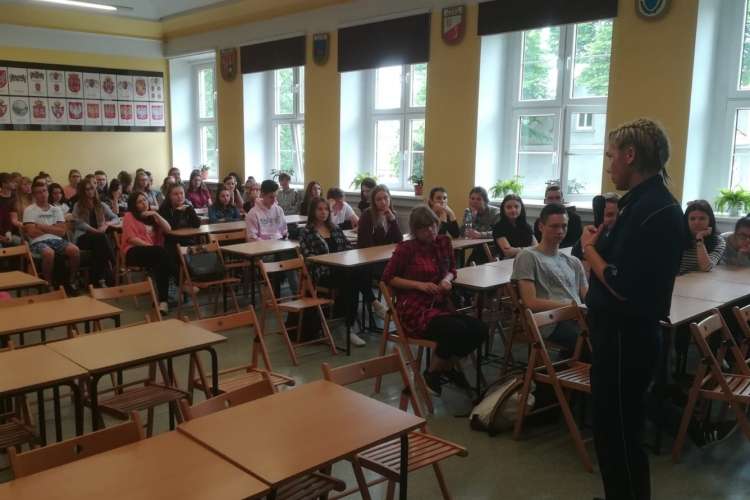 Z młodzieżą o cyberzagrożeniach