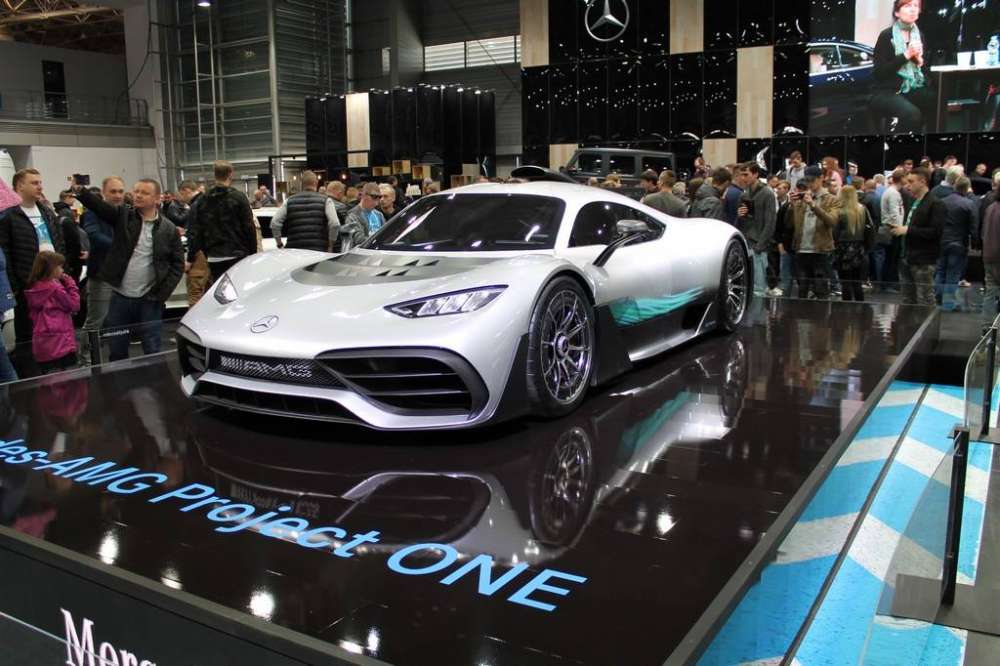 Uczniowie z SP2 w Złotowie na wystawie Poznań Motor Show 2018
