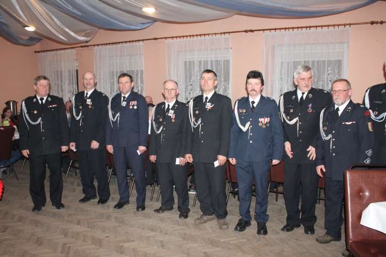 Mniej medali dla strażaków, przez brak pieniędzy