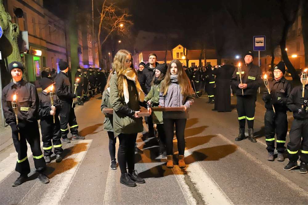 Droga krzyżowa ulicami Złotowa