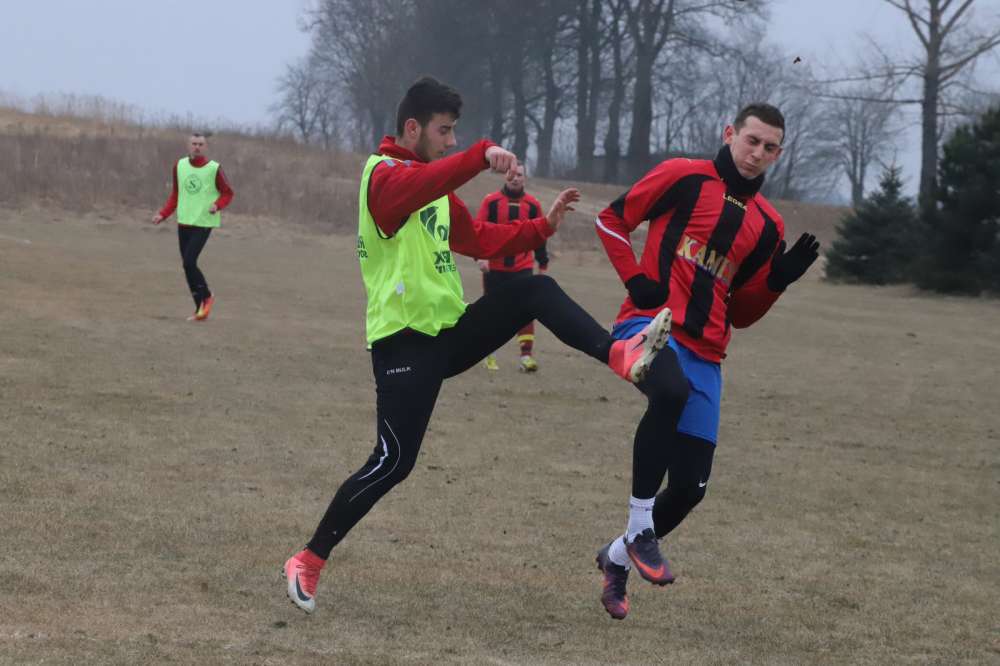 Spartanie przegrywają z Pogonią Łobżenica