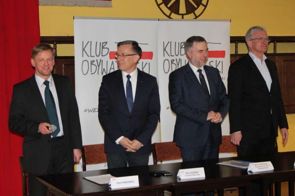 Polityka i tak cię znajdzie