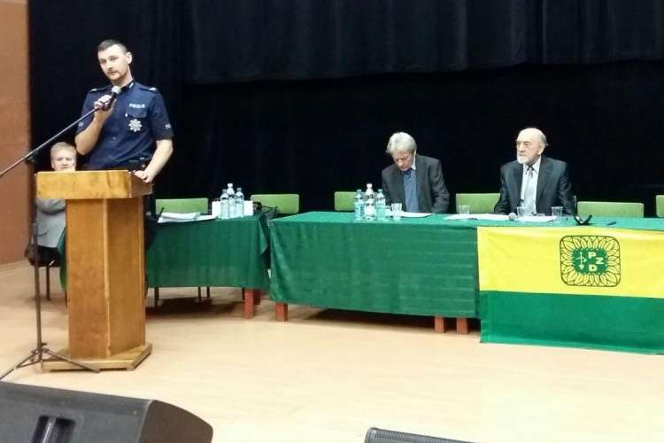 Złotowscy policjanci spotkali się z działkowcami