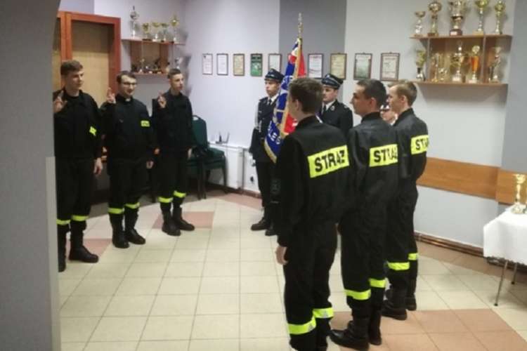 Wikary z parafii pw. św. Piotra i Pawła Ap. w Złotowie został strażakiem