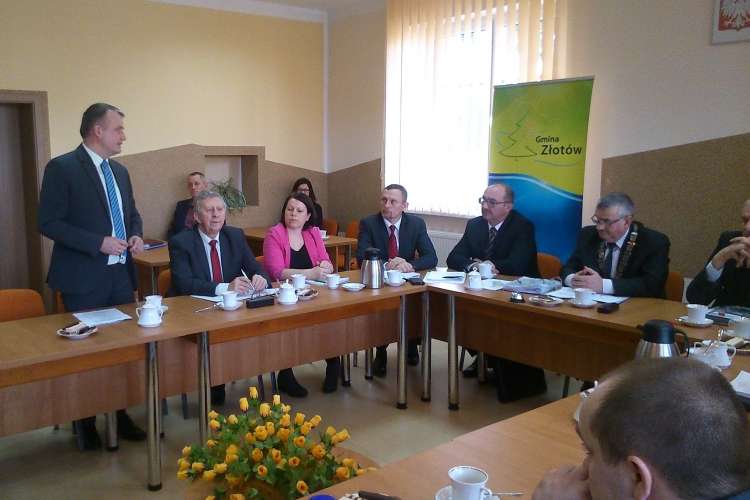 Wicestarosta broni powiatu w gminie