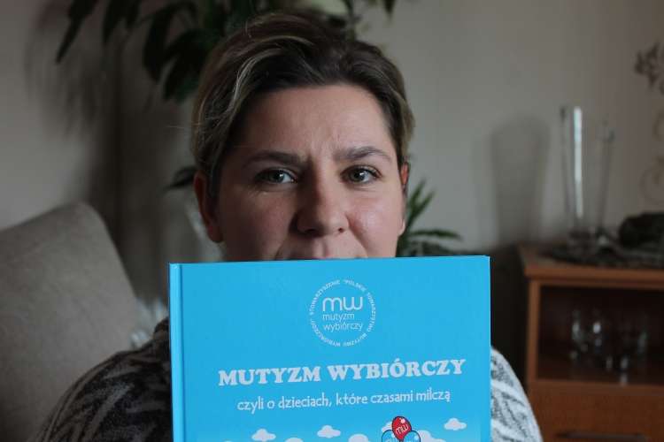 Chłopiec, który milczy. Rozmowa z mamą dziecka chorego na mutyzm wybiórczy
