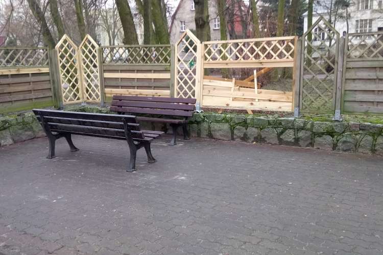 Nieletni odpowiedzą za zniszczenie mienia