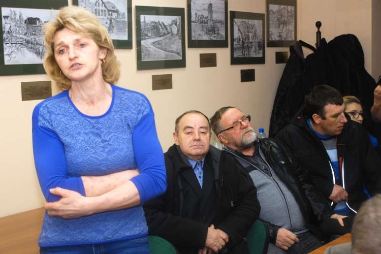Zdenerwowani mieszkańcy przyszli na sesję