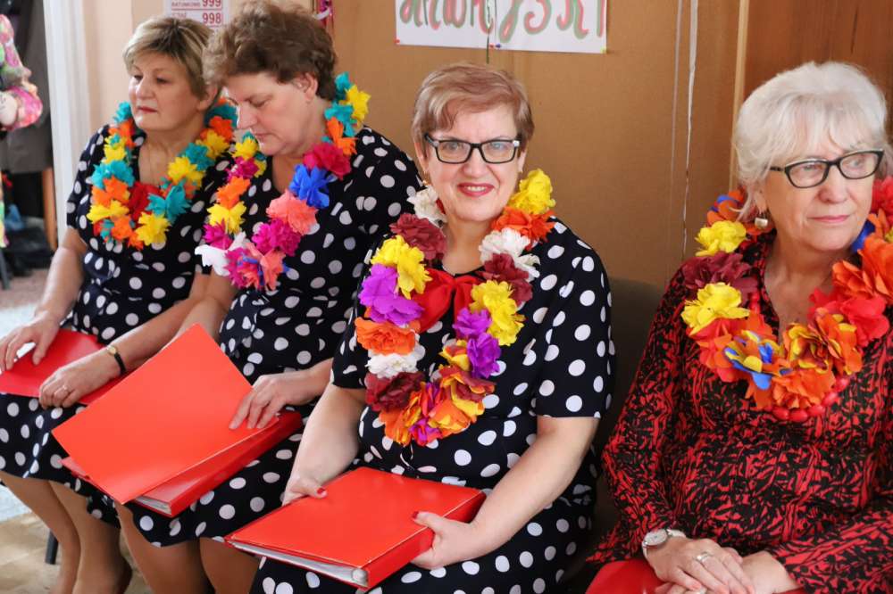 Bal Hawajski w Dziennym Domu 