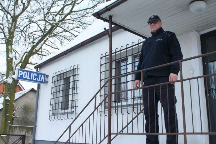 Policja pod specjalnym nadzorem