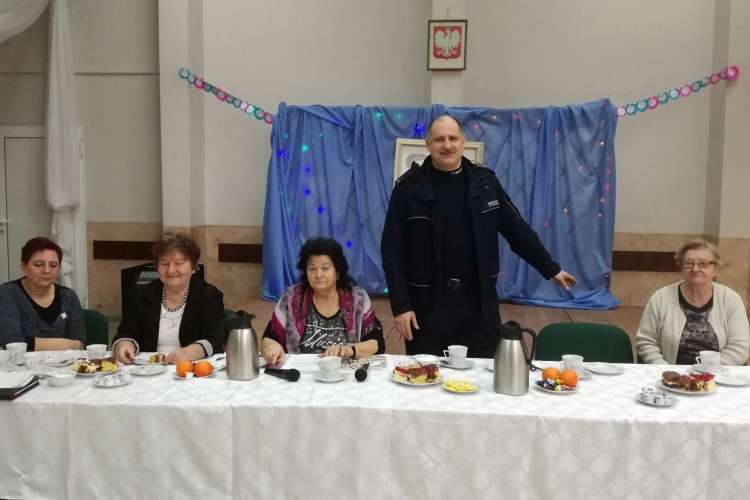 Bezpieczne życie seniorów - spotkanie w Tarnówce