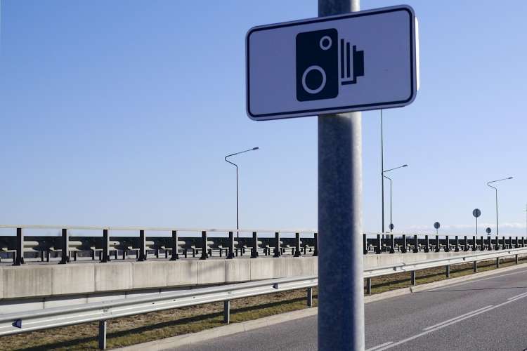[SONDA] Czy na drogę krajową biegnącą przez Jastrowie powinien wrócić fotoradar?