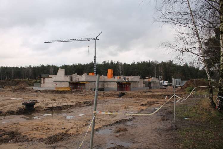 Miejski blok w Jastrowiu powstaje zbyt wolno
