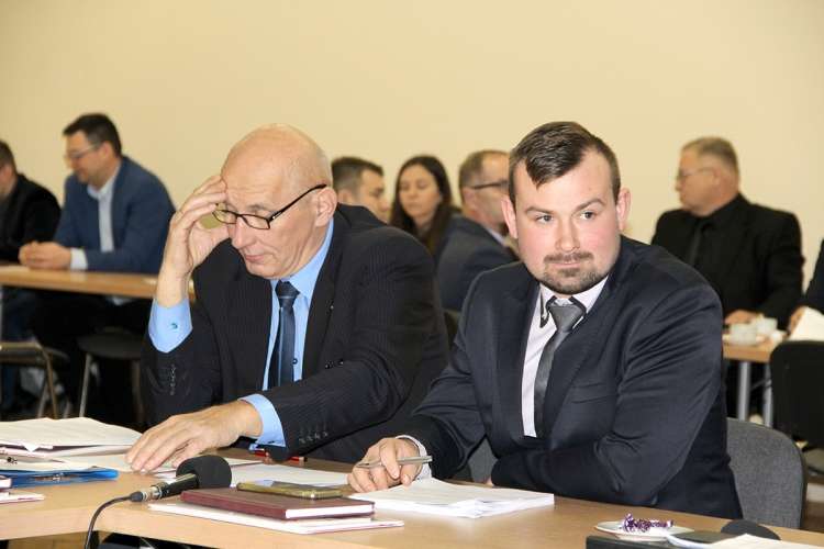 „Walker” poszukiwany. Konkurs na stanowisko trwa, a problemy piętrzą się z dnia na dzień [aktualizac