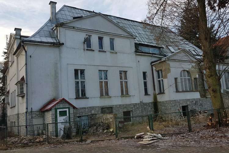 Rozpoczęły się prace remontowe w willi Iwańskiego
