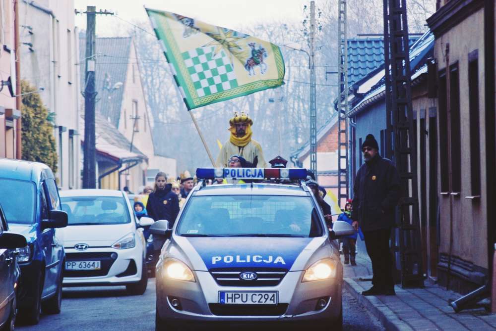 Trzej Królowie na ulicach Łobżenicy [wideo]