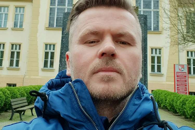 Podróż jak obiad - rozmowa z Jakubem Poradą, dziennikarzem TVN