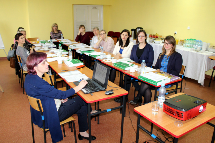 Projekt z TROS-KĄ. Pracownicy poradni podnoszą swoje kompetencje