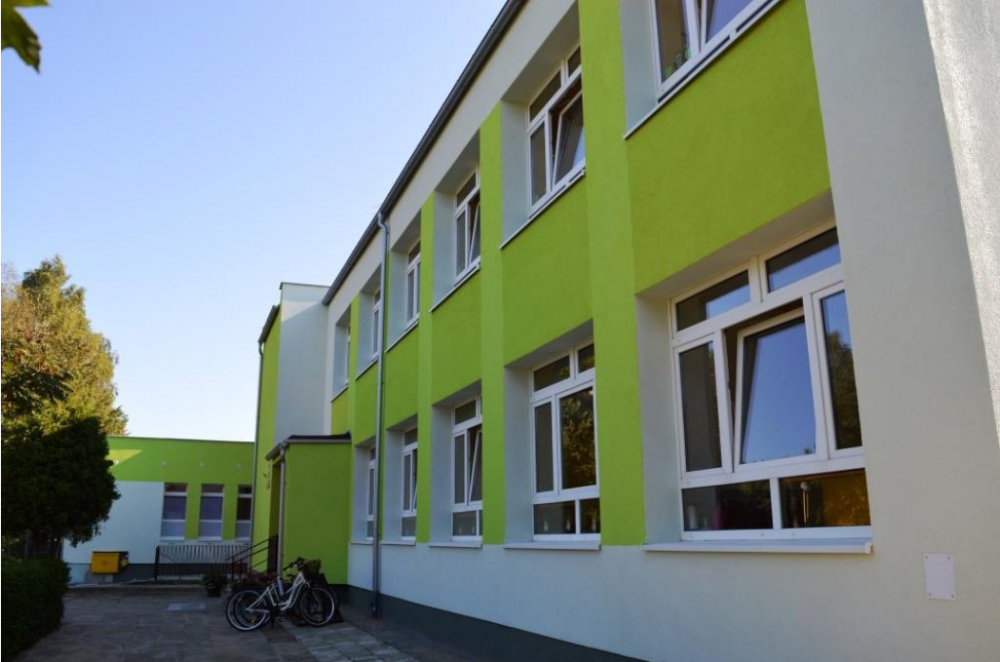 Zmodernizowany budynek Publicznego Przedszkola w Krajence