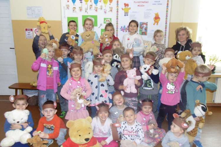 Światowy Dzień Pluszowego Misia w Szkole Filialnej w Śmiardowie Krajeńskim