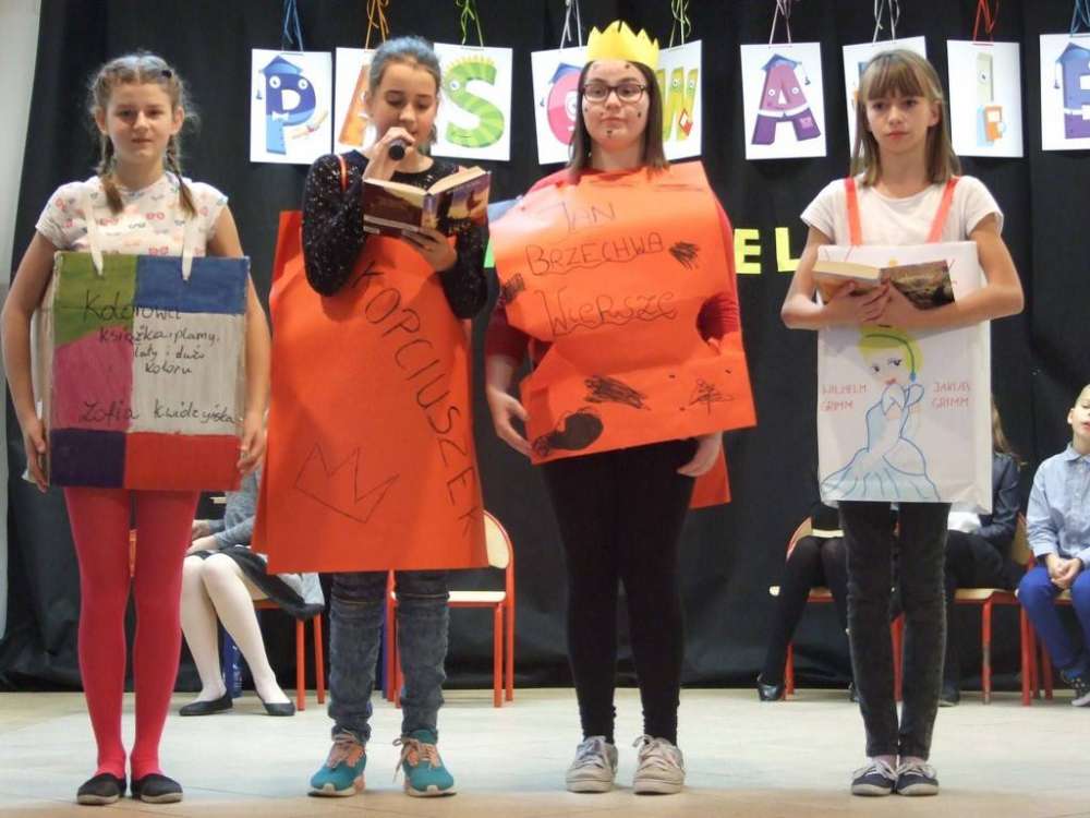 Pasowanie na czytelnika w Szkole Podstawowej nr 2 w Złotowie