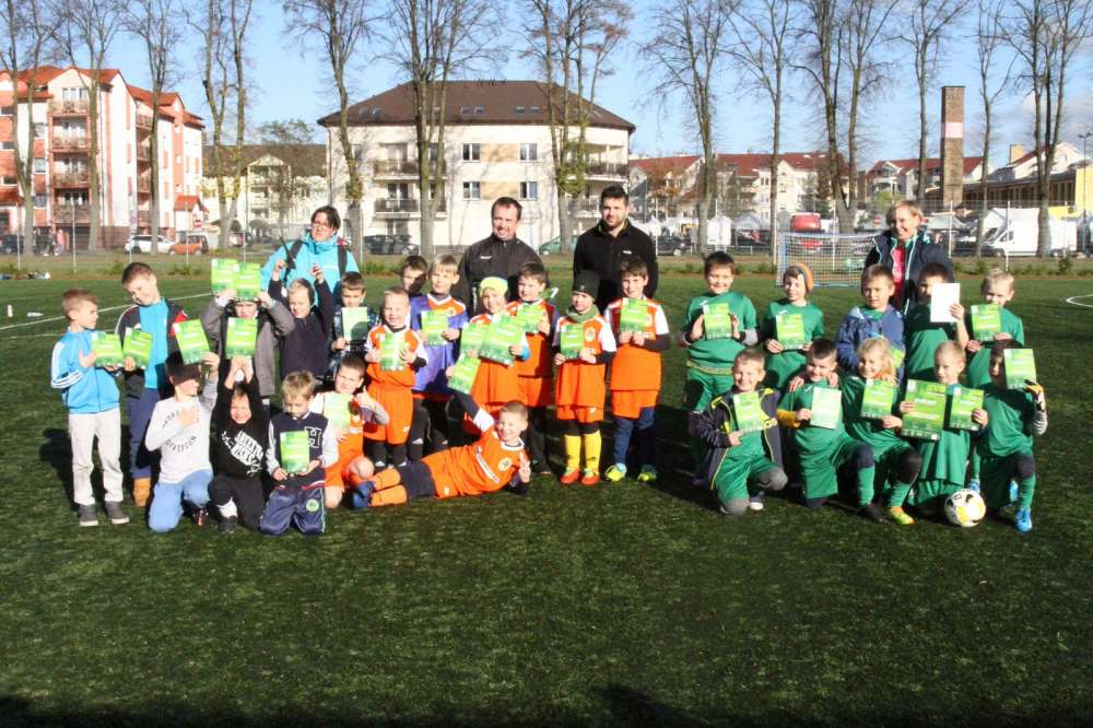 Finały powiatowe w kategorii U8 XVIII edycji turnieju „Z podwórka na stadion o Puchar Tymbarku” w Zł