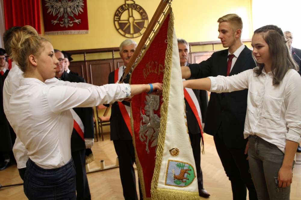 Pasowanie na Ucznia Rzemieślniczego w Cechu Rzemiosł Różnych w Złotowie