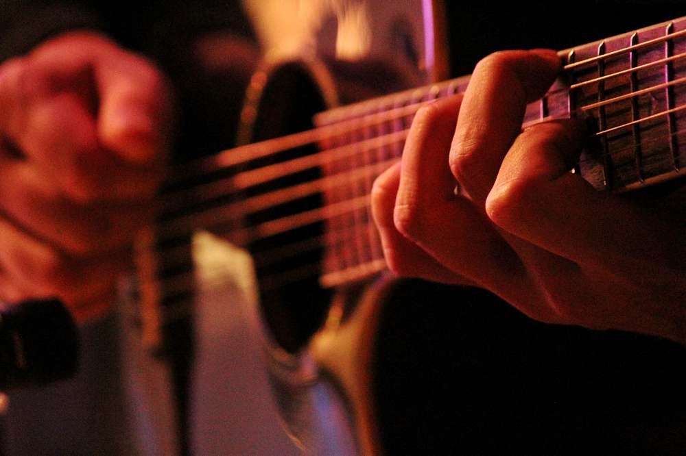 Fingerstyle Acoustic Guitar Night w Magazynie Bistro