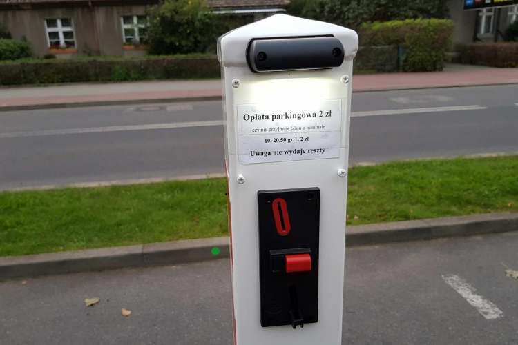 Płatny parking przy kaplicy złotowskiego szpitala