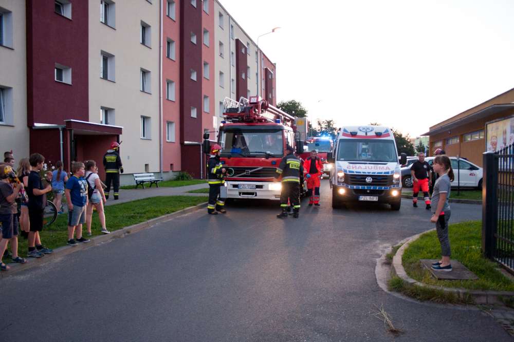 Na ratunek. Straż, policja i pogotowie na Szkolnej