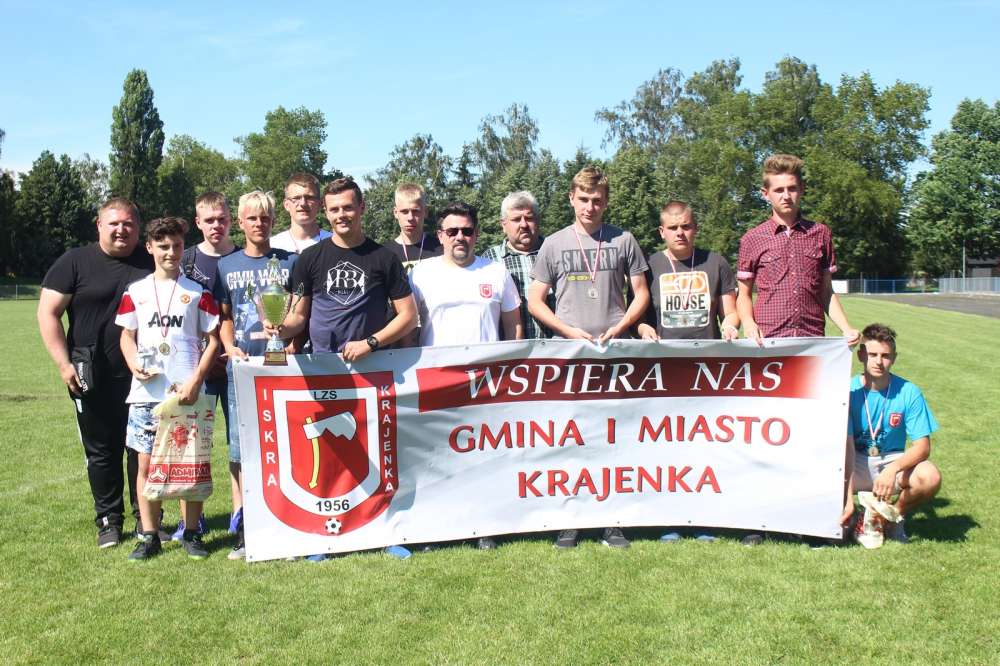 Iskra Krajenka z Pucharem Burmistrza