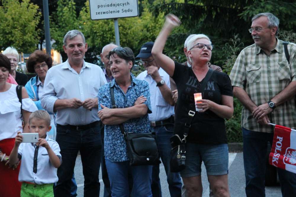 Drugi dzień protestów przed złotowskim sądem