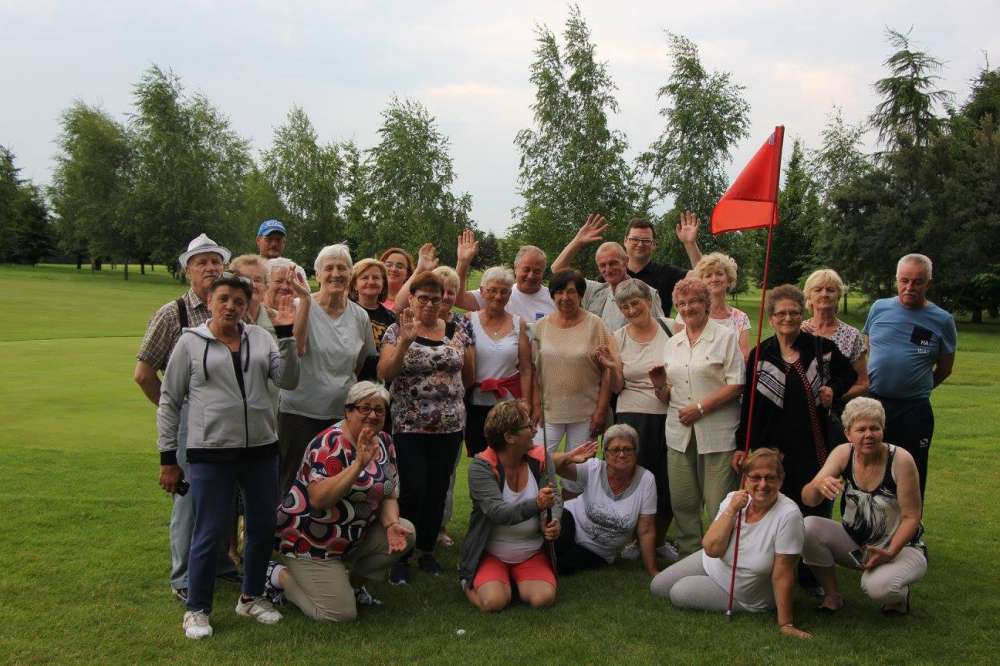 Krajeńska Akademia Seniora na polu golfowym